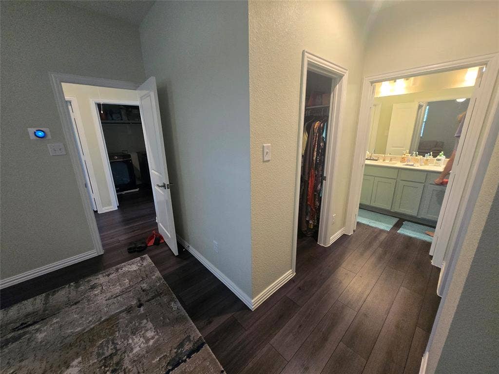 9839 Romo Street, Irving, TX 75063 9839 Romo Street, Irving, TX 75063