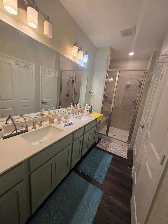 9839 Romo Street, Irving, TX 75063 9839 Romo Street, Irving, TX 75063