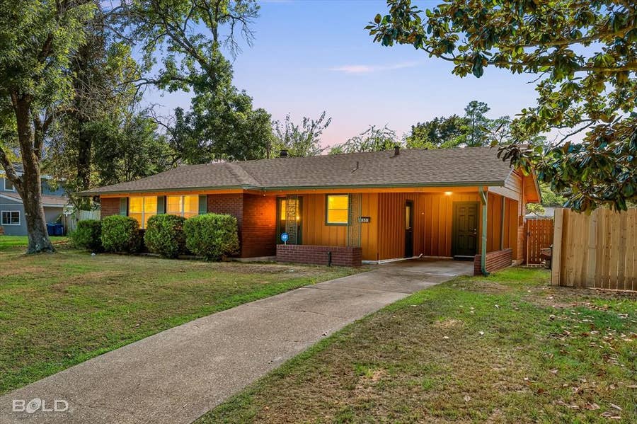 Property photo for 2838 W Cavett Drive, Shreveport, LA