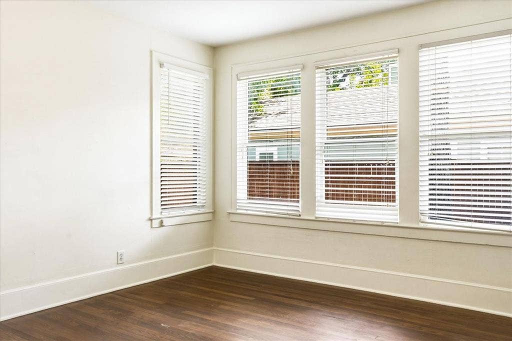 826 Cedar Hill Avenue, Dallas, TX 75208