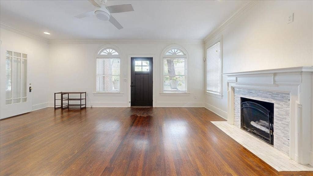 826 Cedar Hill Avenue, Dallas, TX 75208