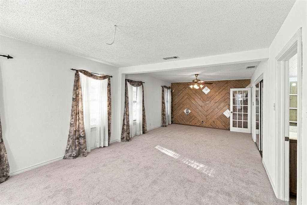 830 Truman Circle, Lancaster, TX 75146 Large primary bedroom