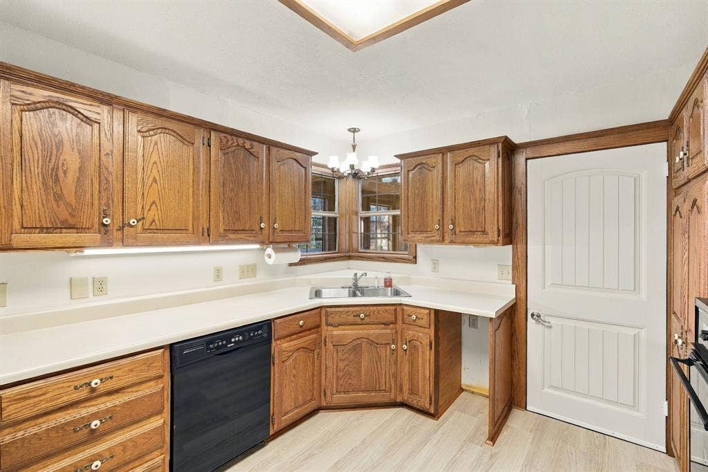 830 Truman Circle, Lancaster, TX 75146 830 Truman Circle, Lancaster, TX 75146