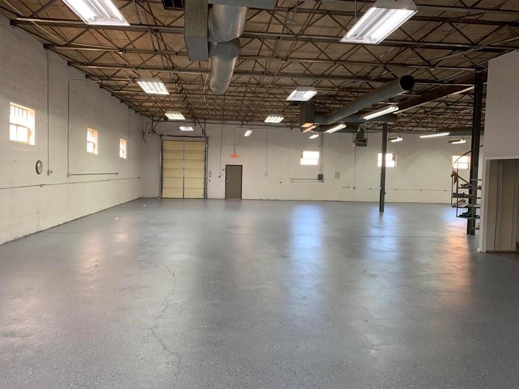 2647 Manana Drive, Dallas, TX 75220 2647 Manana Drive, Dallas, TX 75220