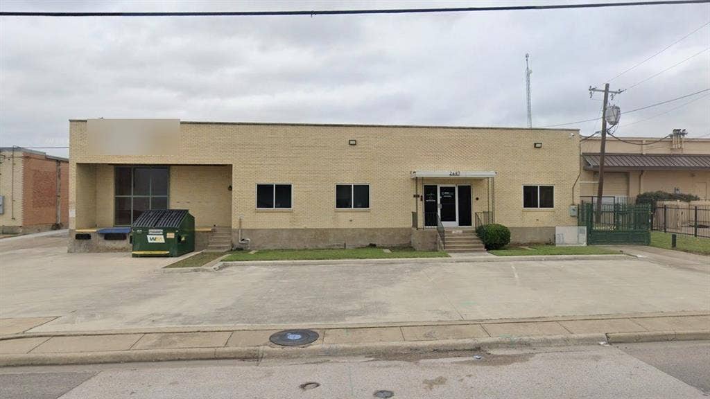 2647 Manana Drive, Dallas, TX 75220 2647 Manana Drive, Dallas, TX 75220