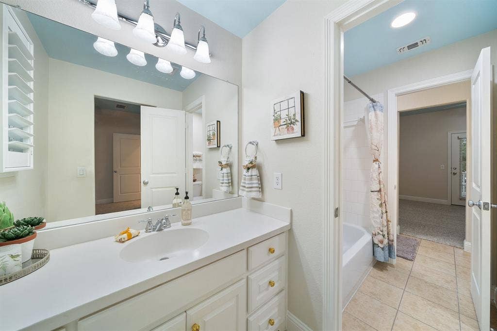 2324 Grassmere Lane, McKinney, TX 75071 2324 Grassmere Lane, McKinney, TX 75071