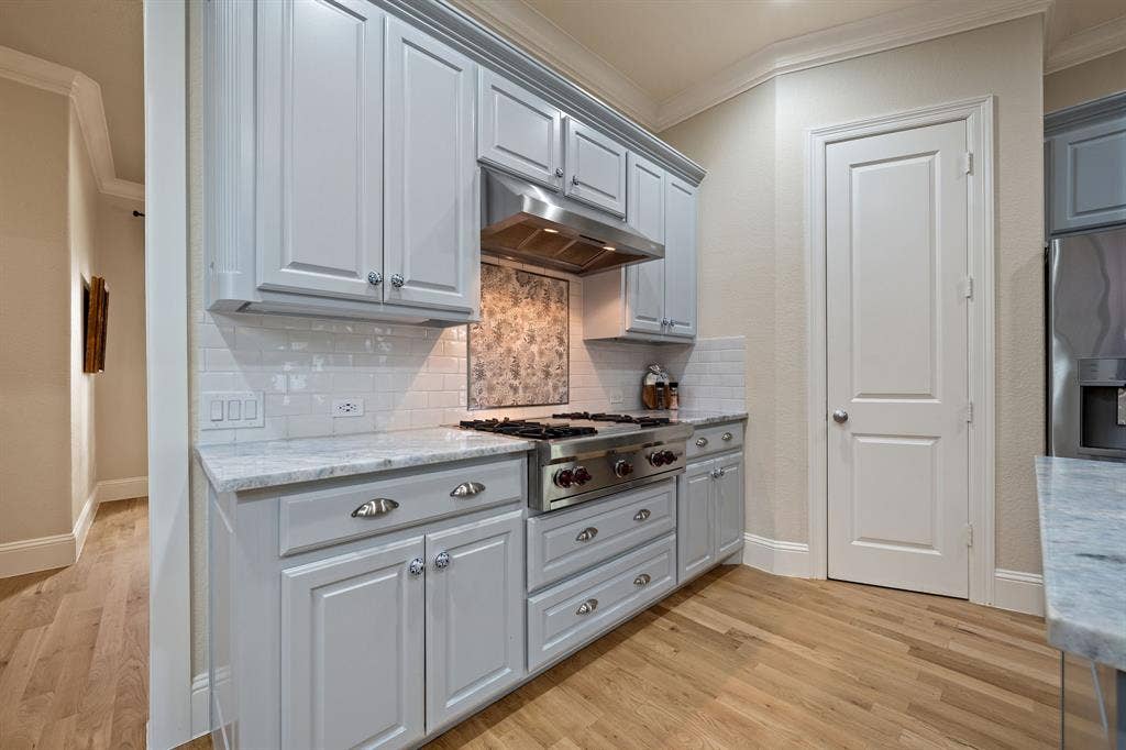 2324 Grassmere Lane, McKinney, TX 75071 2324 Grassmere Lane, McKinney, TX 75071