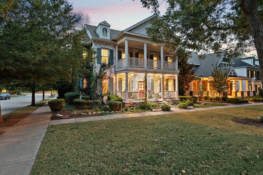 Property photo for 2324 Grassmere Lane, McKinney, TX
