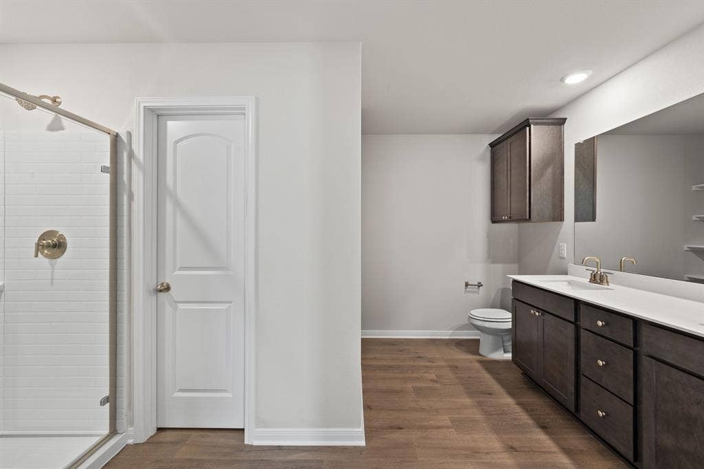 936 Camelia Grove Court, Hutchins, TX 75141 Primary Bathroom