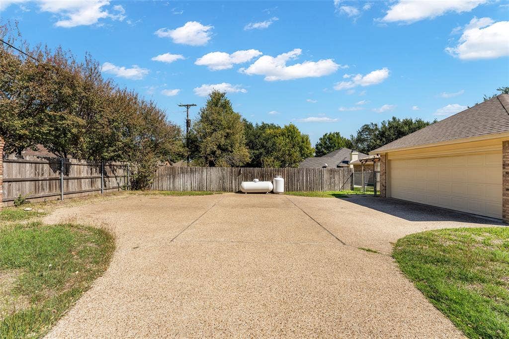 1331 Western Ridge Drive, Waco, TX 76712