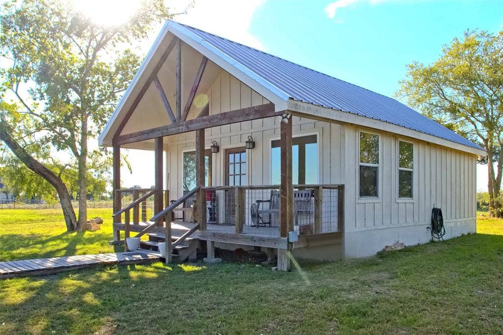 325 & 321 Grassy Way, Elm Mott, TX 76640 325 & 321 Grassy Way, Elm Mott, TX 76640