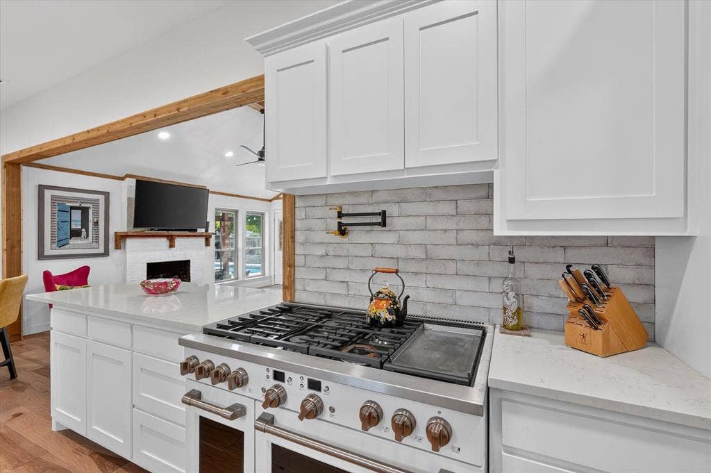 803 Village Green Drive, Rockwall, TX 75087 803 Village Green Drive, Rockwall, TX 75087