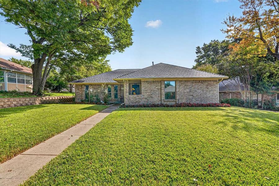 Property photo for 803 Village Green Drive, Rockwall, TX