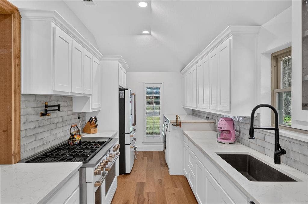803 Village Green Drive, Rockwall, TX 75087 803 Village Green Drive, Rockwall, TX 75087
