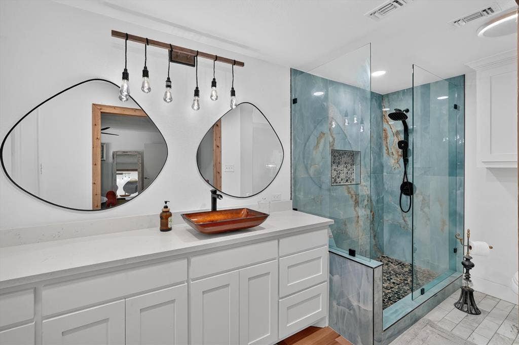 803 Village Green Drive, Rockwall, TX 75087 Master bath