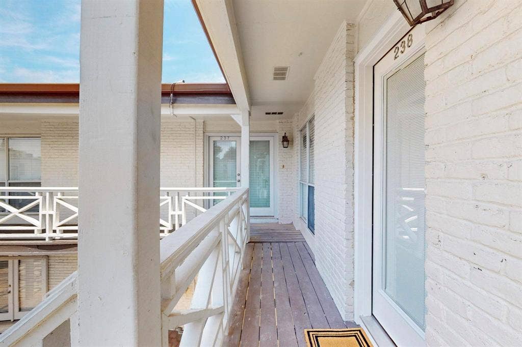 5919 E University Boulevard, #238, Dallas, TX 75206 5919 E University Boulevard, #238, Dallas, TX 75206