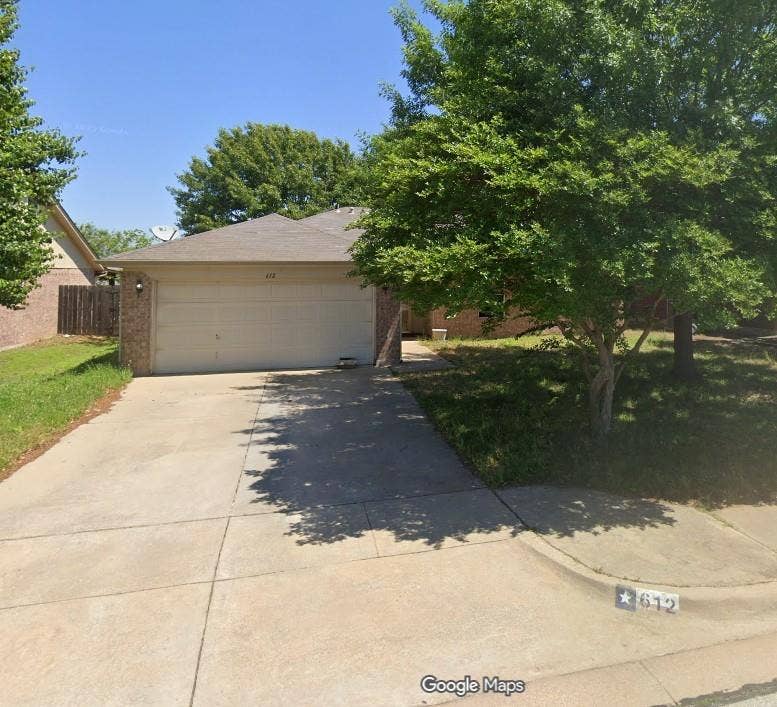 Property photo for 612 Creekview Drive, Burleson, TX