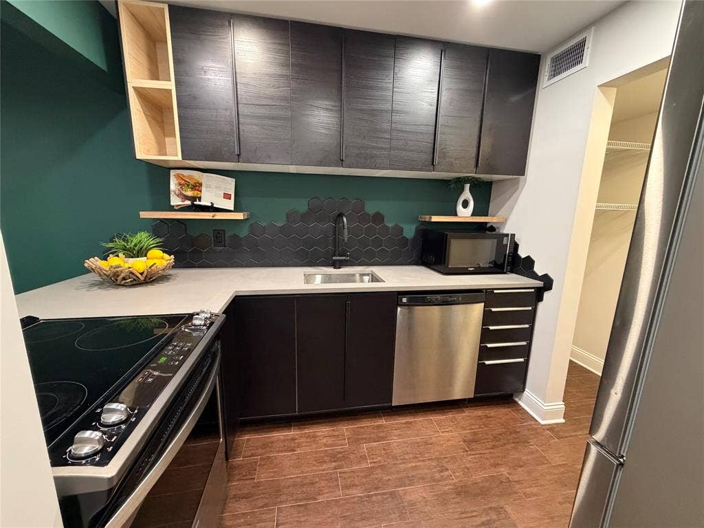 18333 Roehampton Drive, #617, Dallas, TX 75252 18333 Roehampton Drive, #617, Dallas, TX 75252