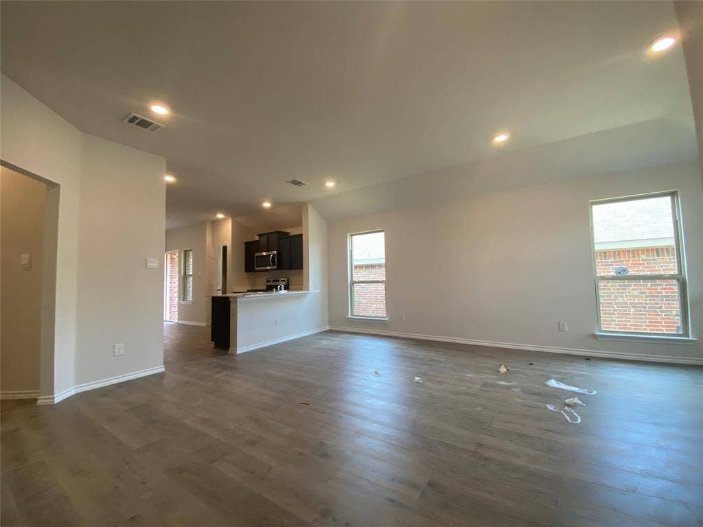 1315 DRAPER Lane, Forney, TX 75126