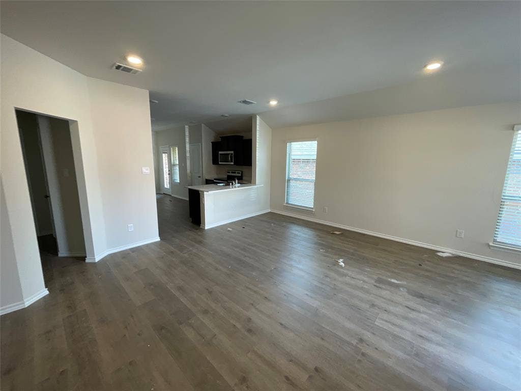 1315 DRAPER Lane, Forney, TX 75126
