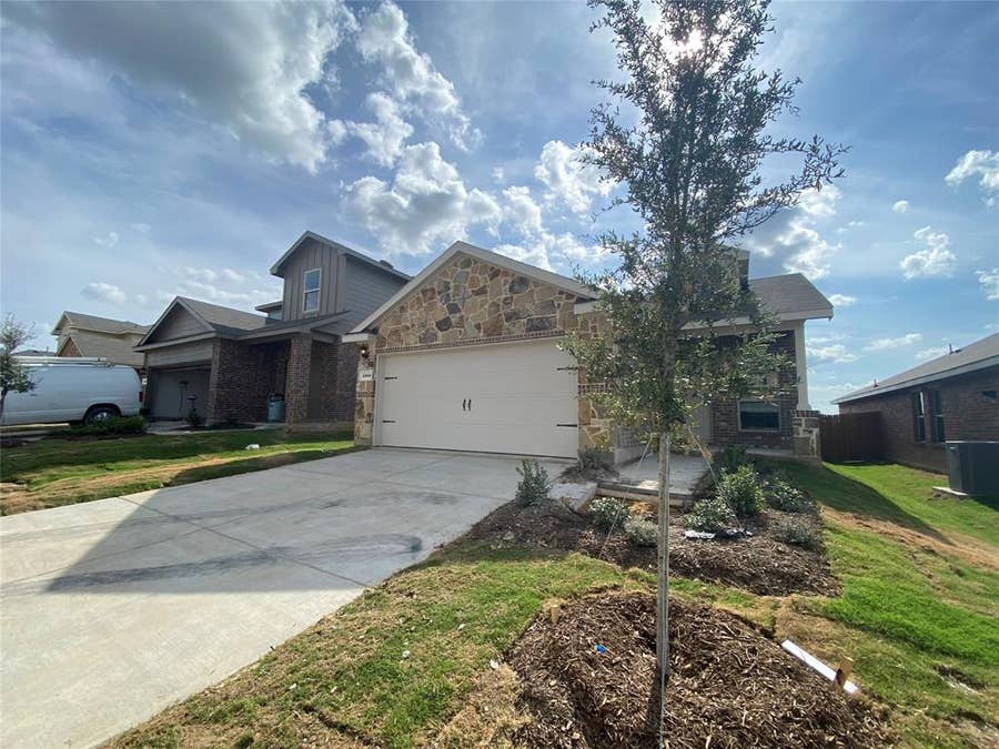 Property photo for 1315 DRAPER Lane, Forney, TX