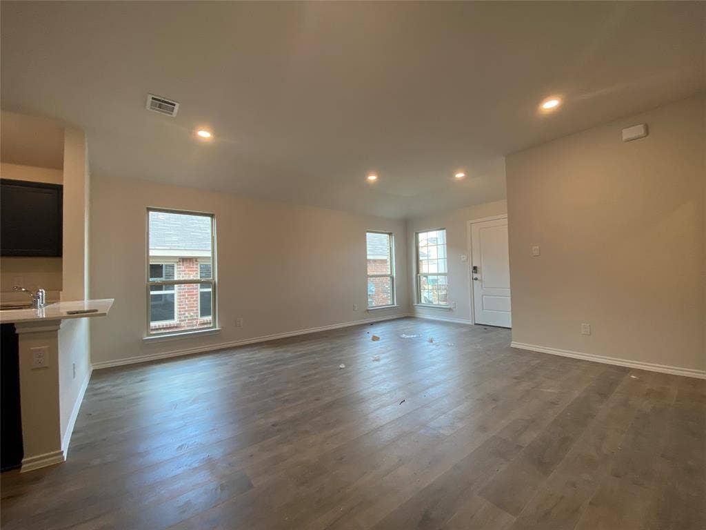 1315 DRAPER Lane, Forney, TX 75126