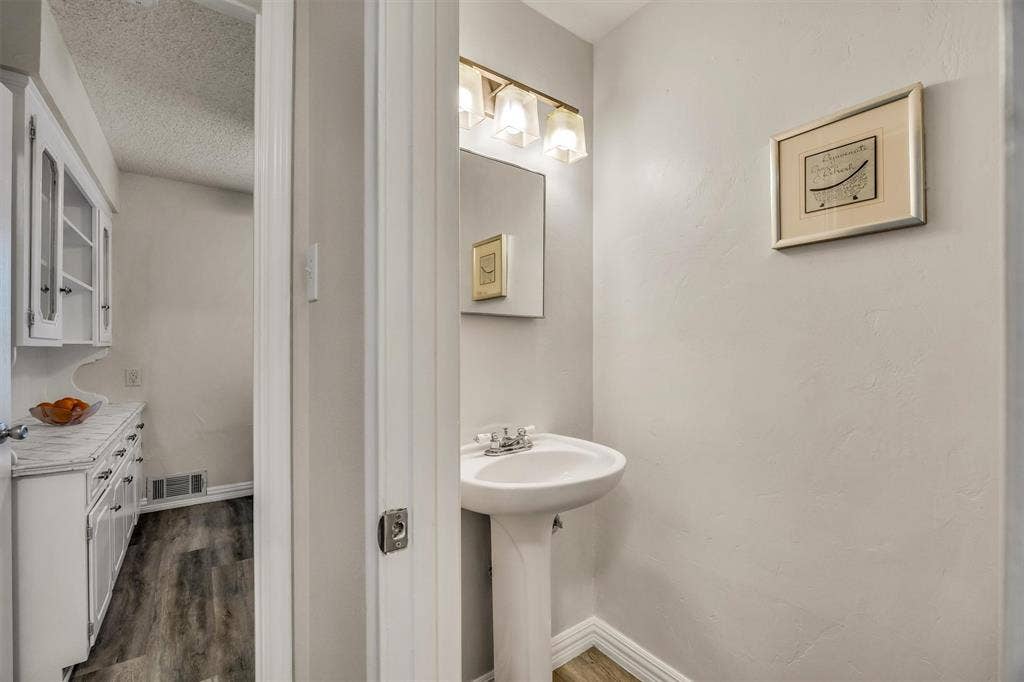 13760 Rolling Hills Lane, Dallas, TX 75240 13760 Rolling Hills Lane, Dallas, TX 75240