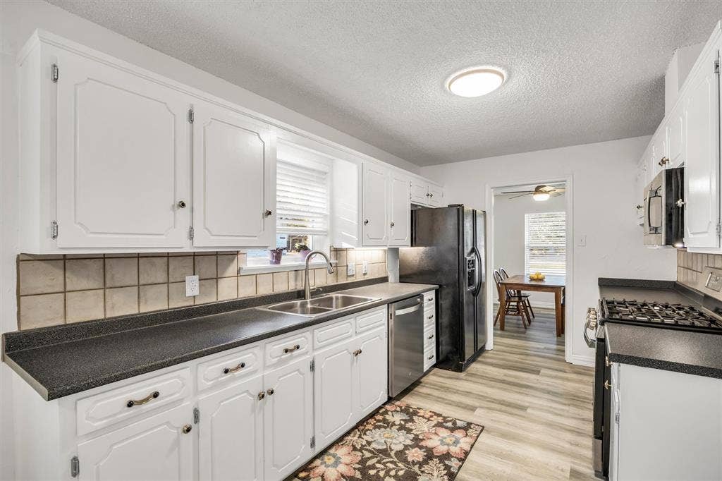 13760 Rolling Hills Lane, Dallas, TX 75240 13760 Rolling Hills Lane, Dallas, TX 75240