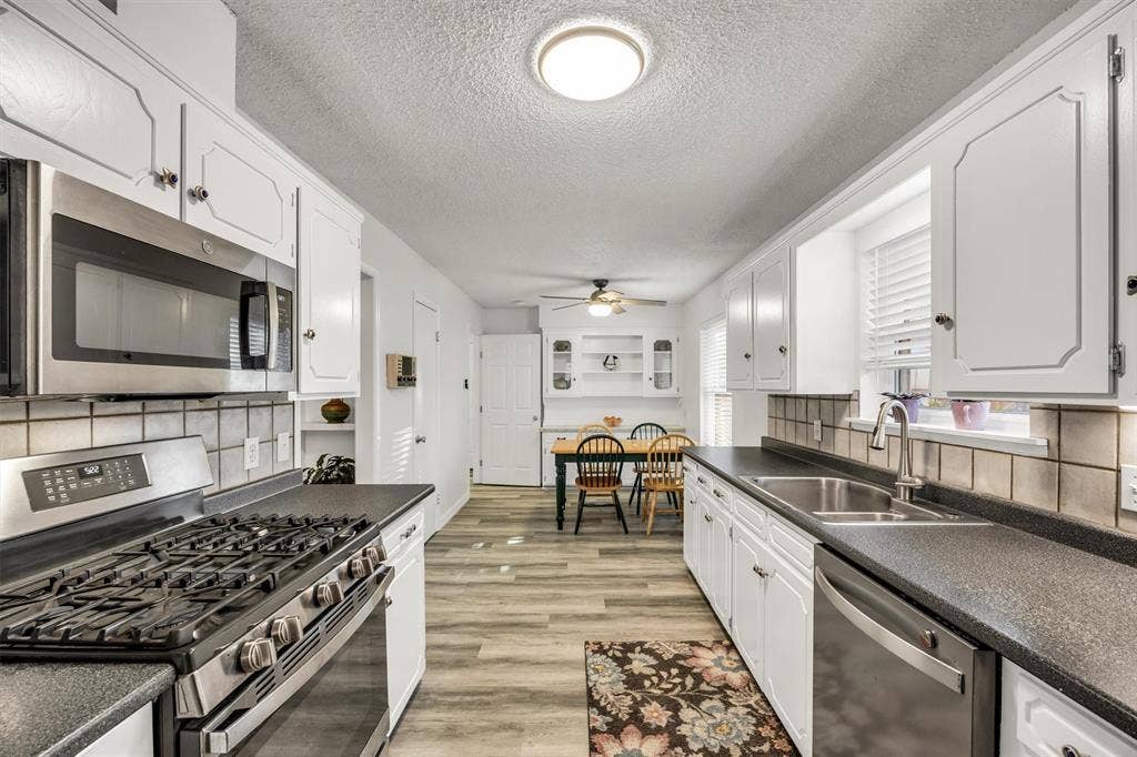 13760 Rolling Hills Lane, Dallas, TX 75240 13760 Rolling Hills Lane, Dallas, TX 75240