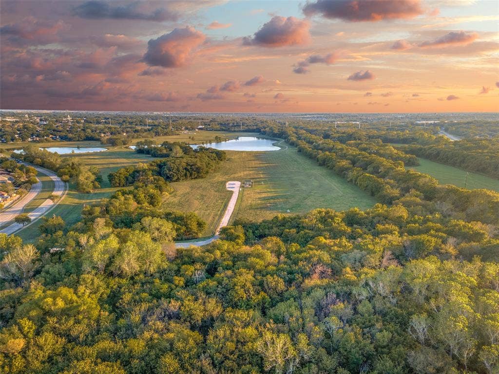 1525 Biltmore Drive, Garland, TX 75040