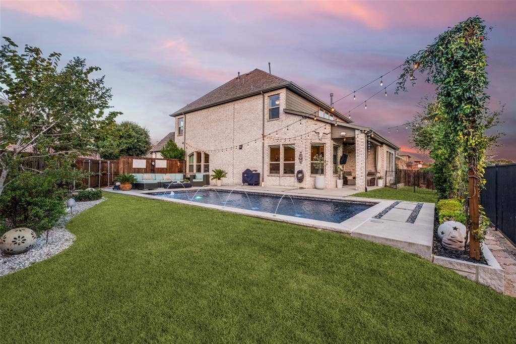 1525 Biltmore Drive, Garland, TX 75040