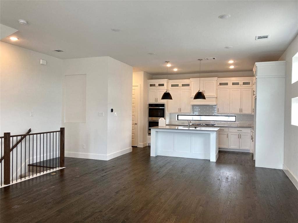 8611 War Admiral Drive, Rowlett, TX 75088 8611 War Admiral Drive, Rowlett, TX 75088