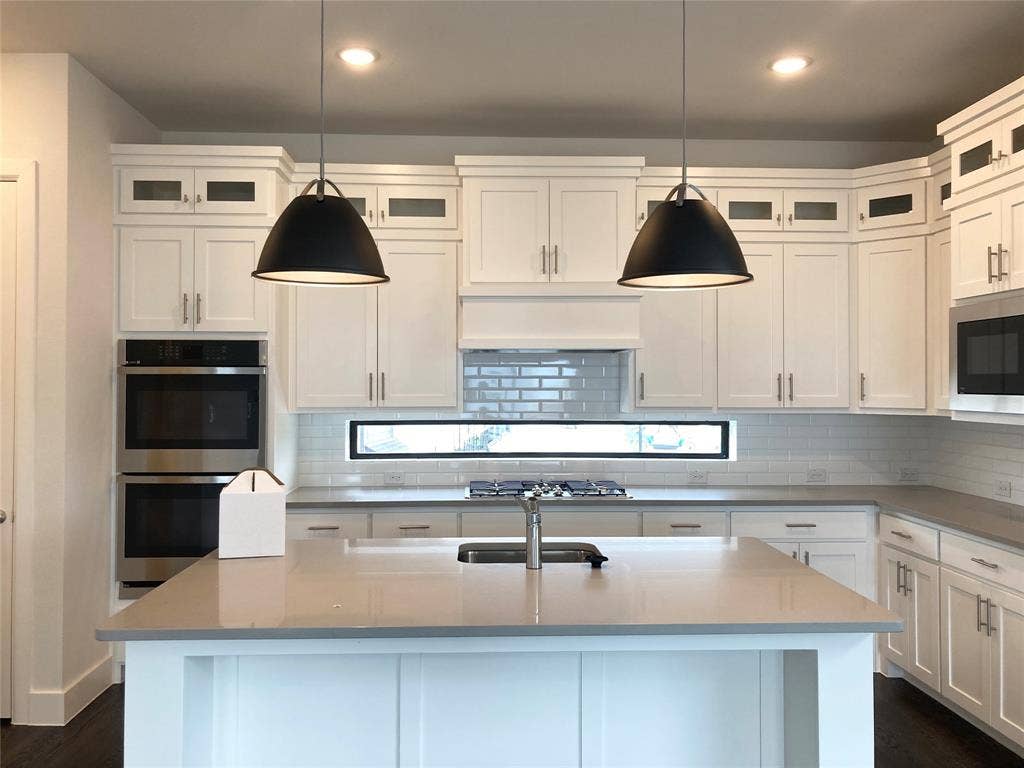 8611 War Admiral Drive, Rowlett, TX 75088 8611 War Admiral Drive, Rowlett, TX 75088