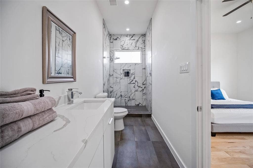 1350 Strickland Street, Dallas, TX 75216 1350 Strickland Street, Dallas, TX 75216