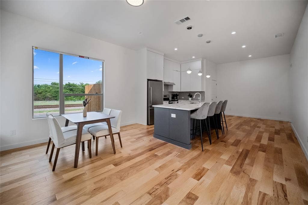 1350 Strickland Street, Dallas, TX 75216 1350 Strickland Street, Dallas, TX 75216