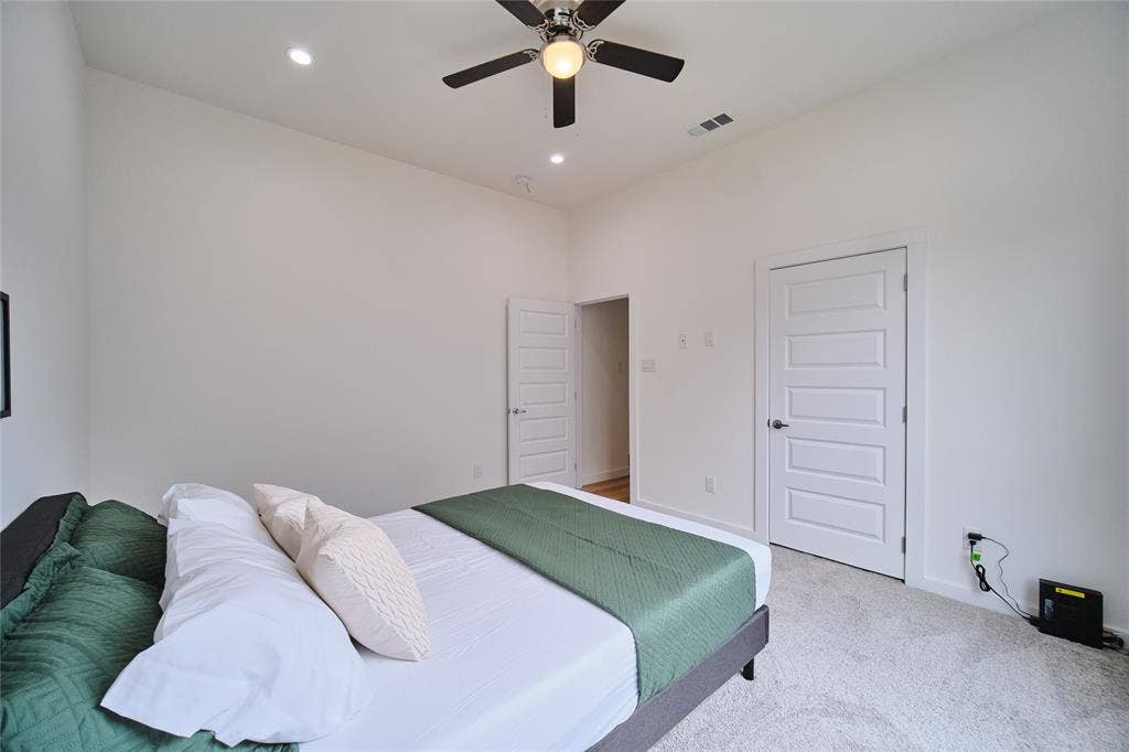 1350 Strickland Street, Dallas, TX 75216 1350 Strickland Street, Dallas, TX 75216