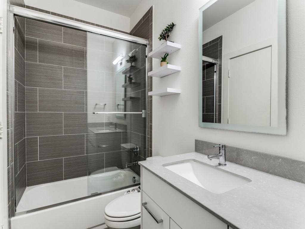 4025 Lemmon Tree Place, Dallas, TX 75219 4025 Lemmon Tree Place, Dallas, TX 75219
