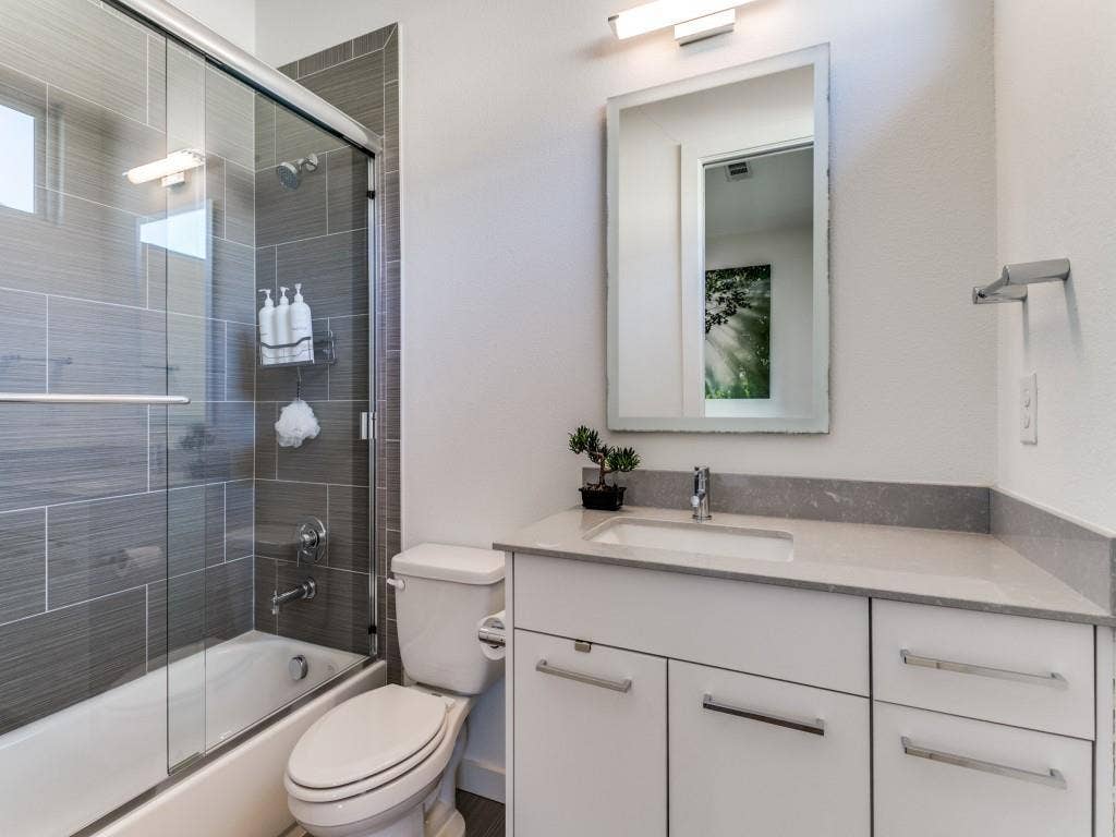 4025 Lemmon Tree Place, Dallas, TX 75219 4025 Lemmon Tree Place, Dallas, TX 75219