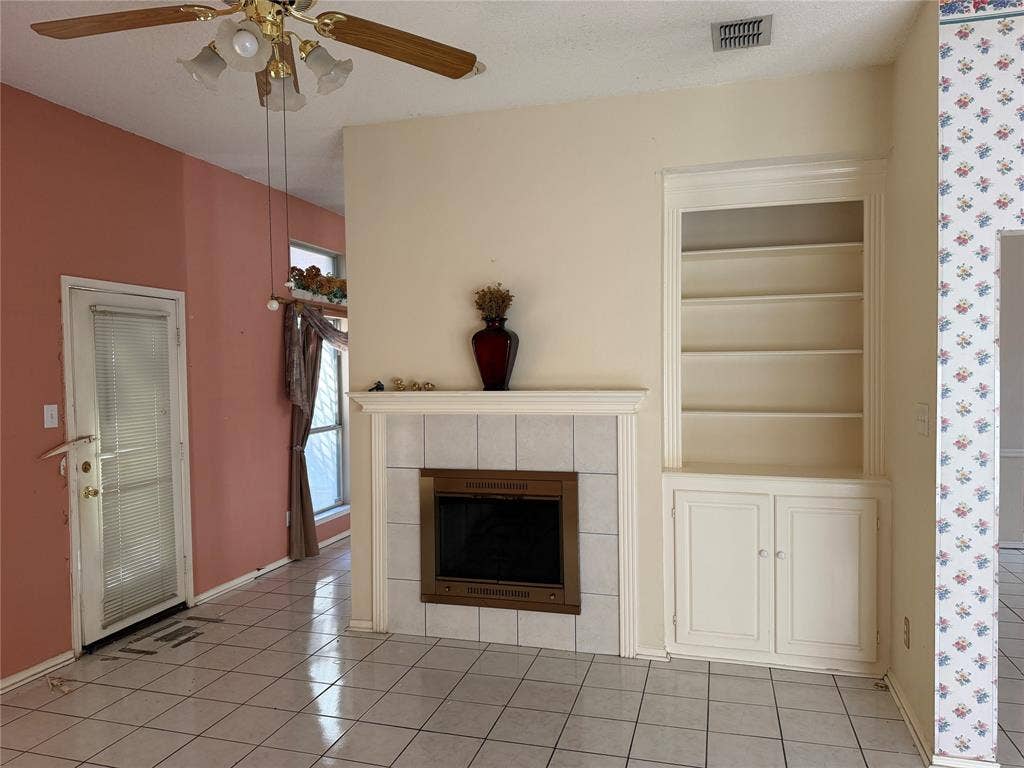 7213 Crabtree Lane, North Richland Hills, TX 76182 7213 Crabtree Lane, North Richland Hills, TX 76182