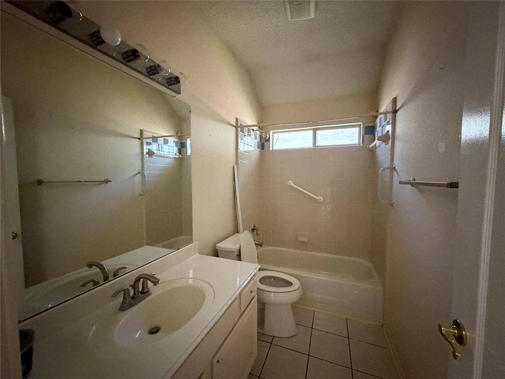 7213 Crabtree Lane, North Richland Hills, TX 76182 7213 Crabtree Lane, North Richland Hills, TX 76182