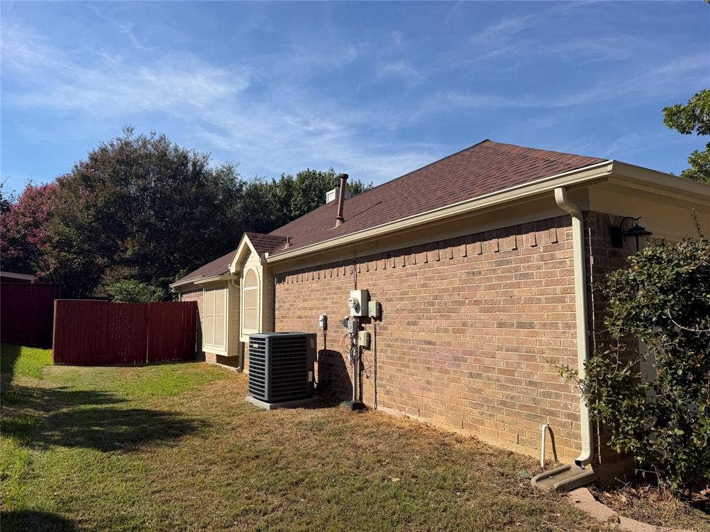 7213 Crabtree Lane, North Richland Hills, TX 76182 7213 Crabtree Lane, North Richland Hills, TX 76182