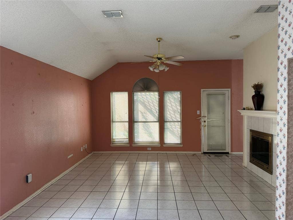 7213 Crabtree Lane, North Richland Hills, TX 76182 7213 Crabtree Lane, North Richland Hills, TX 76182