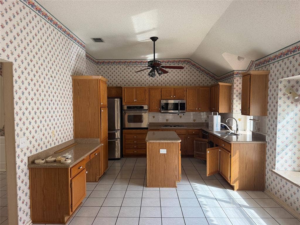 7213 Crabtree Lane, North Richland Hills, TX 76182 7213 Crabtree Lane, North Richland Hills, TX 76182