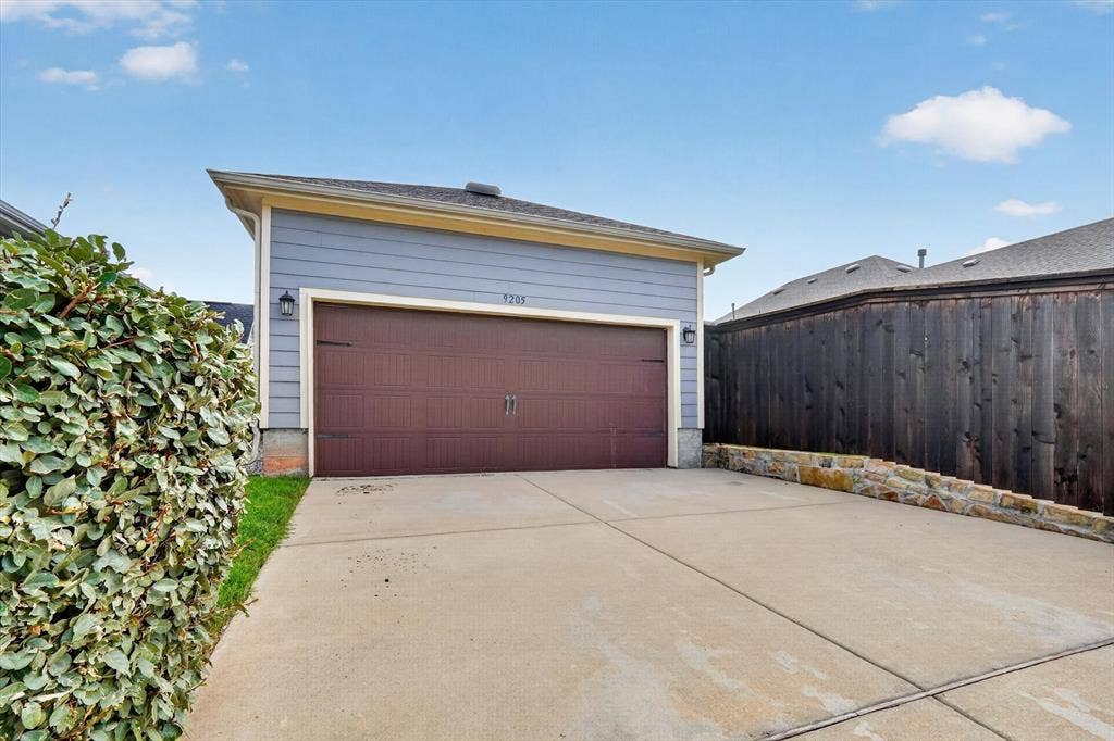 9205 Lamar Street, Rowlett, TX 75089 9205 Lamar Street, Rowlett, TX 75089