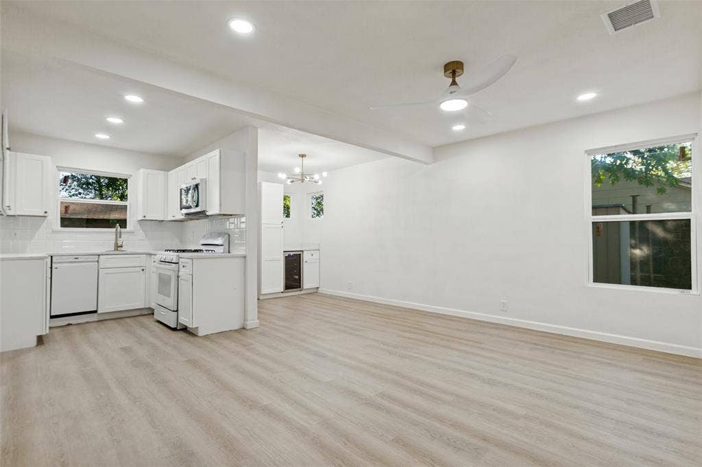 1114 10th Street, Plano, TX 75074 1114 10th Street, Plano, TX 75074