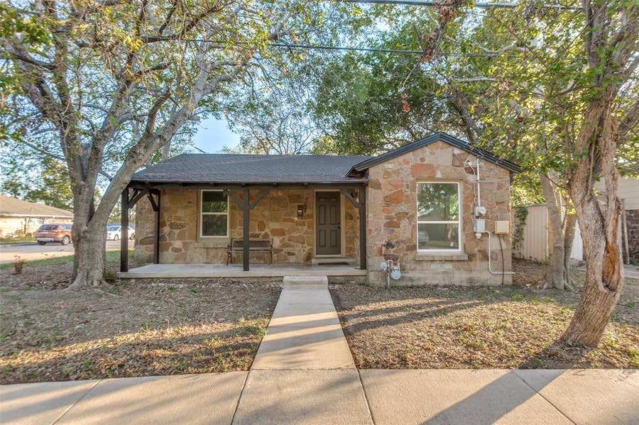 Property photo for 1114 10th Street, Plano, TX
