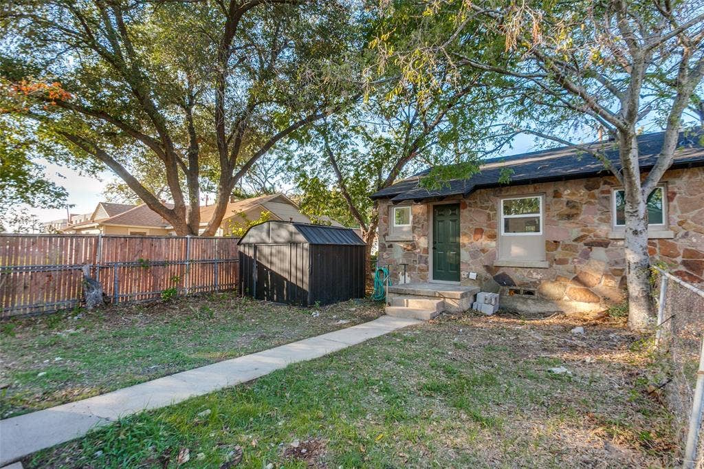 1114 10th Street, Plano, TX 75074 1114 10th Street, Plano, TX 75074