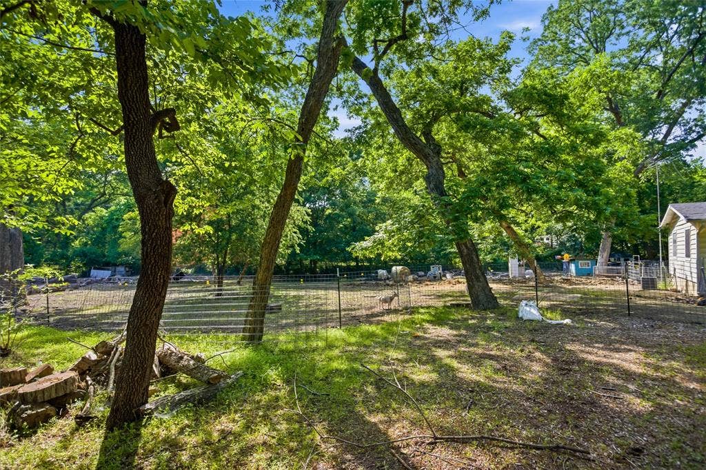 1641 Ben Davis Drive, Garland, TX 75040 1641 Ben Davis Drive, Garland, TX 75040