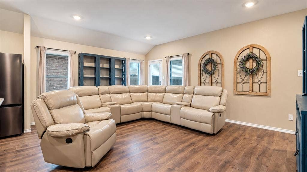 709 Darlington Oak Avenue, Royse City, TX 75189