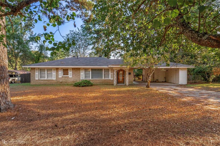 Property photo for 1006 Watterman Street, Minden, LA